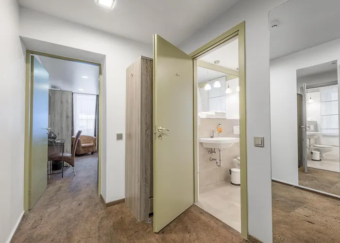 Hof Apartments