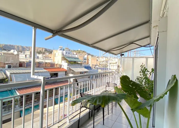  Private Apt. Acropolis View. Top Floor. Koukaki