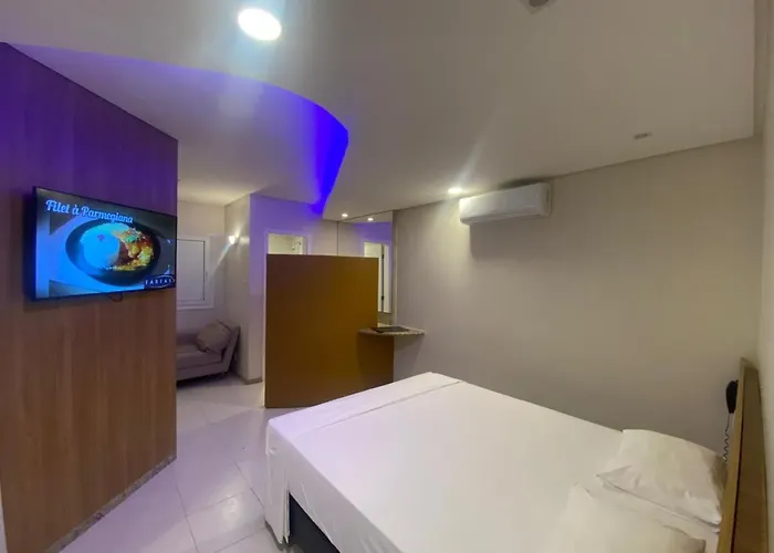 Hotel com jacuzzi: Fantasy Motel