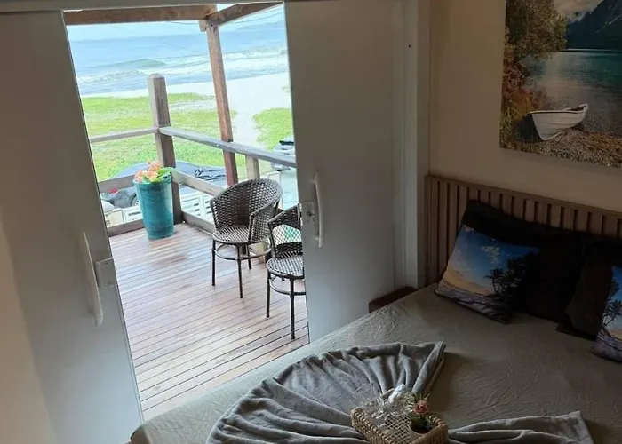 Hotel: Suite 29 ou 30 com vista incrível para o mar, ar condicionado, frigobar, banheiro, 5 metros da praia