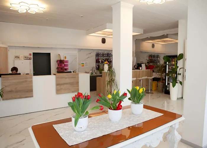 Momo Seaview Hotel