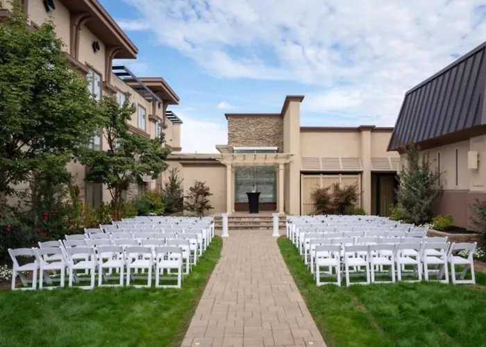 Eden Resort And Suites, BW Premier Collection