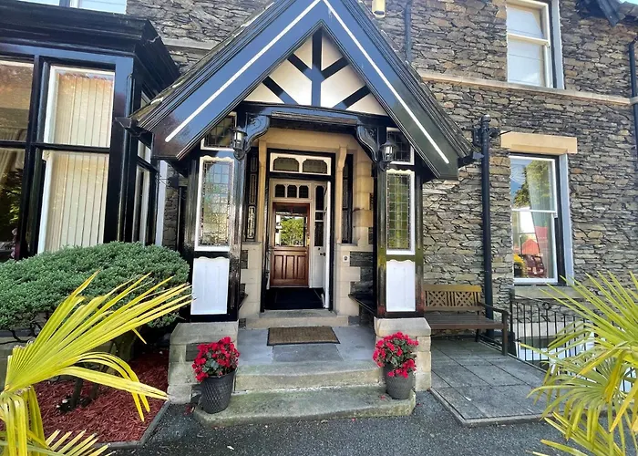 Romantic hotel: Beaumont Guest House Windermere - Adult Only - Free Car Park & Off Site Access To The Local Health Centre