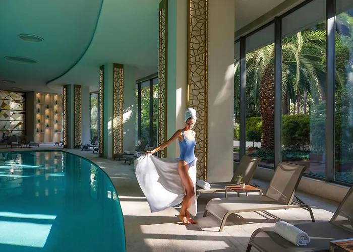 Luxury hotel only: Swissotel Buyuk Efes Izmir