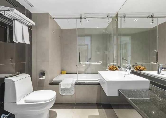 5 sterren hotel: Golden Tulip Mandison Suites