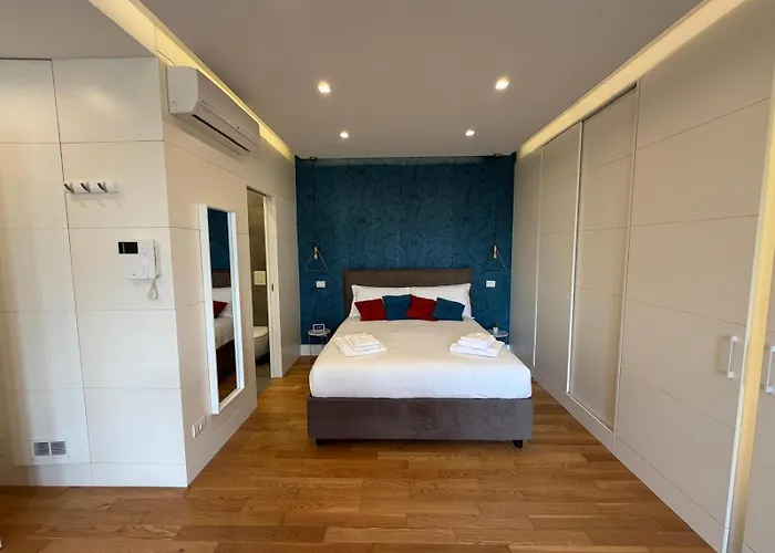 Hotel vicino al College: Napoli City Center - Appartamenti e Camere