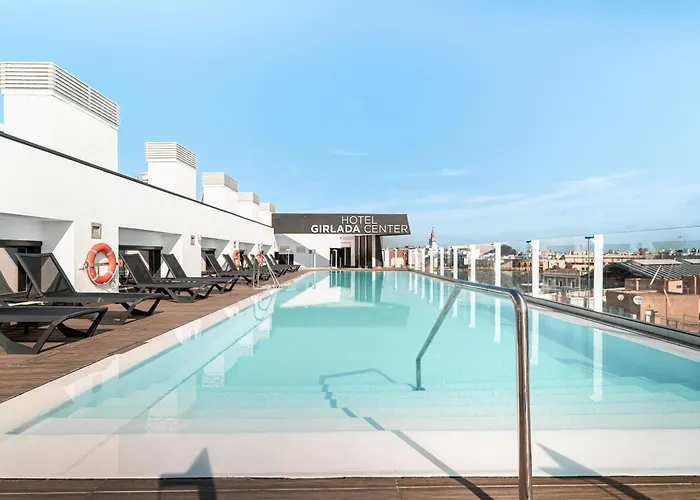 Luxury hotel only: Hotel Giralda Center