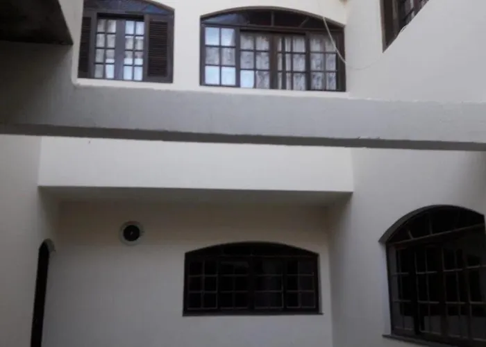 Casa Sta Amélia 3 quartos, 3 banheiros c/ garagem