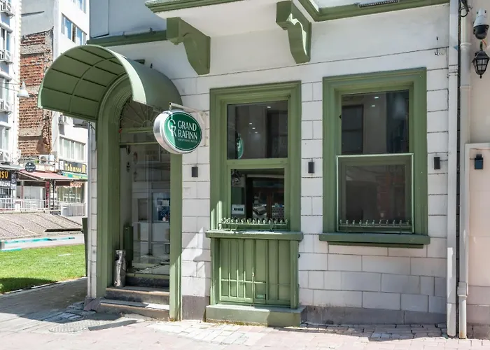 Grand Rafinn Boutique Hotel