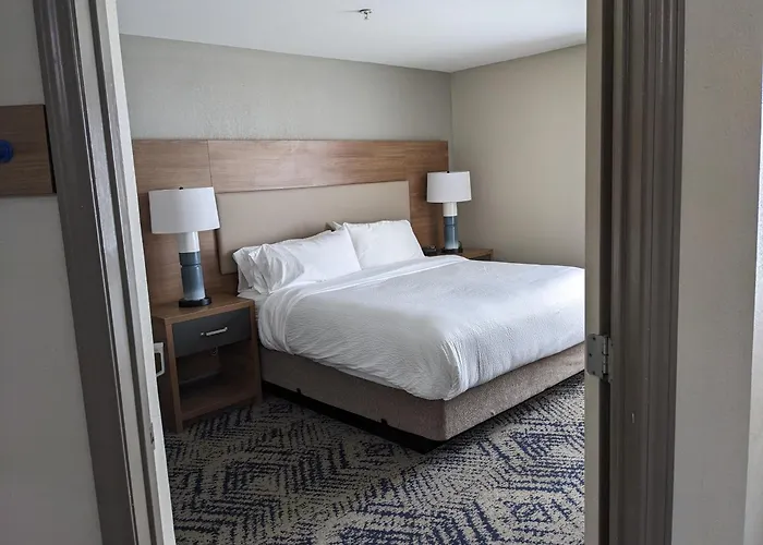 Airport Hotel: Candlewood Suites Aberdeen-Bel Air By Ihg