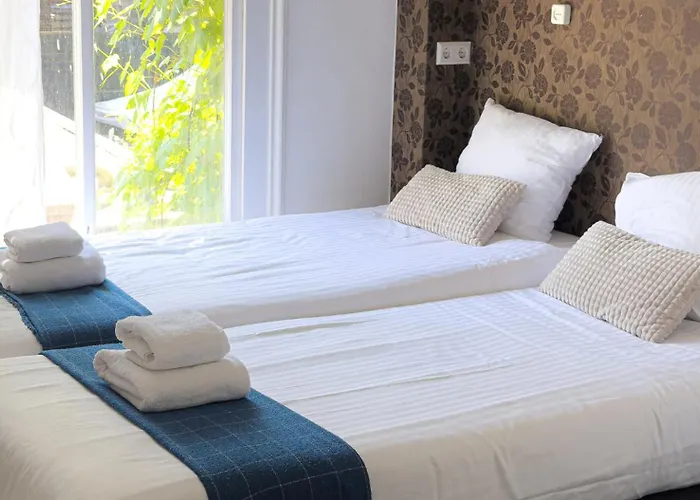 Amsterdam Inn - Digital Access