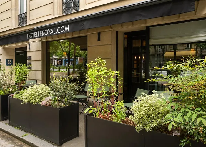 Central hotel: Hotel Le Royal Rive Gauche