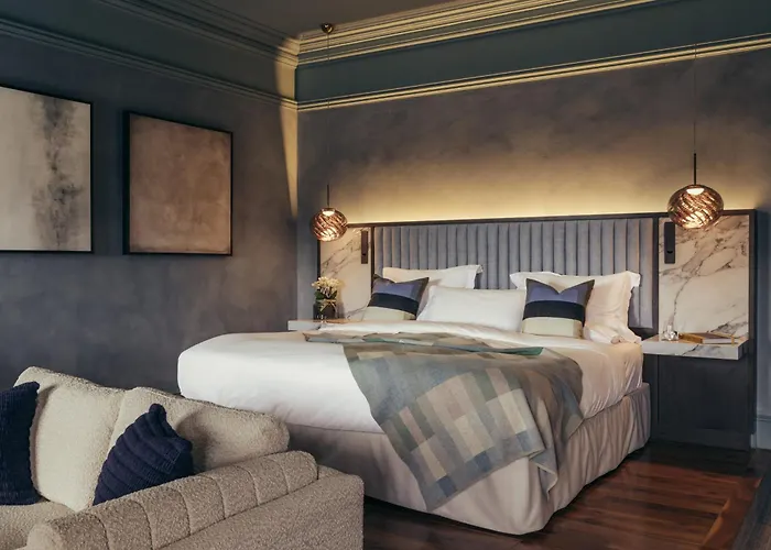 Lyla Rooms