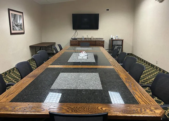 Ramada Plaza By Wyndham Portland