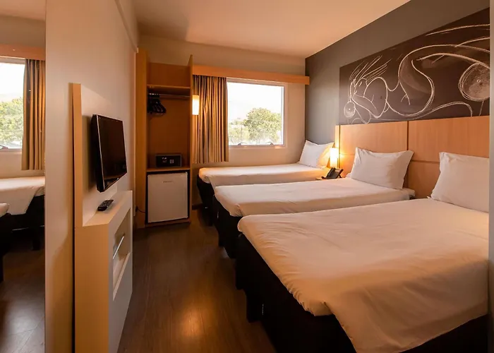 Hotel barato: Ibis Guaratingueta Aparecida - Circuito da Fé