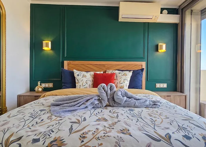 Vakantieverhuur: Capsexy Heliopolis Sea View Naturist Village