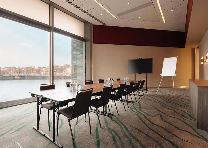 DoubleTree By Hilton Centraal Station