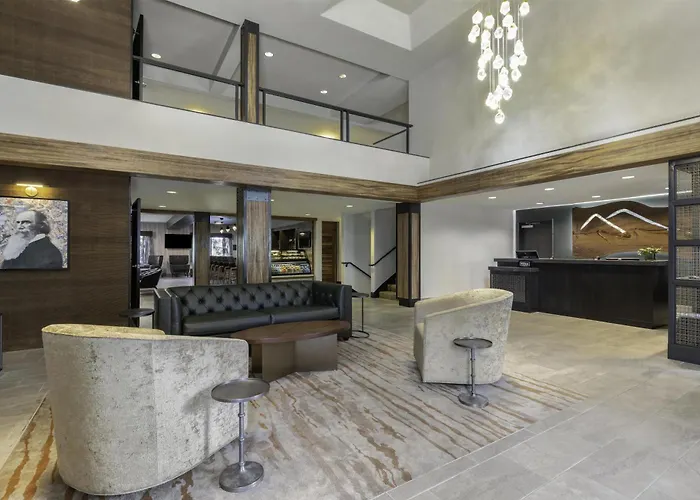 Family Hotel: The Newberry Hotel Bend, Tapestry Collection By Hilton