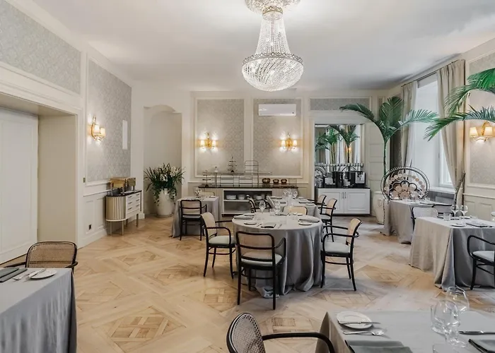 5 star hotel: Hotel Unicus Palace Old Town - Destigo Hotels