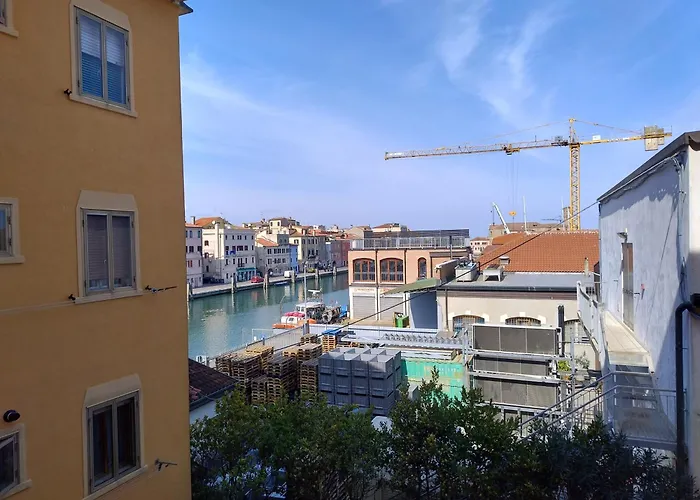 BB Antenna 2 - Camera Firenze by Ca-Sa Check
