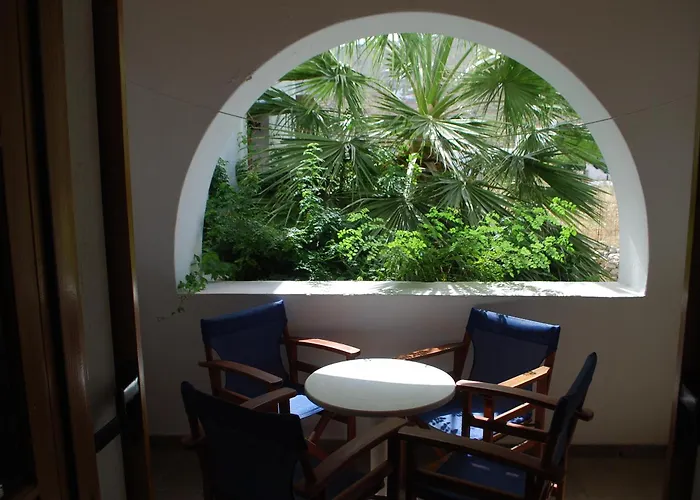 Siroco'S Rooms And Studios