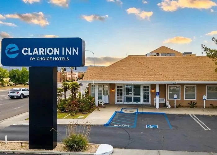 Hot Tub in Room Clarion Near China Lake Naval Station
