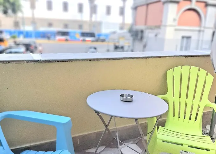 Concept b&b naples- camere moderne con balcone vicino al centro