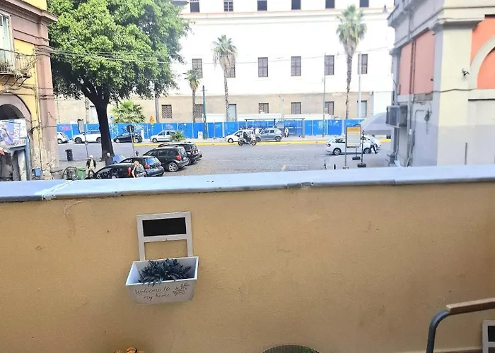 Concept b&b naples- camere moderne con balcone vicino al centro