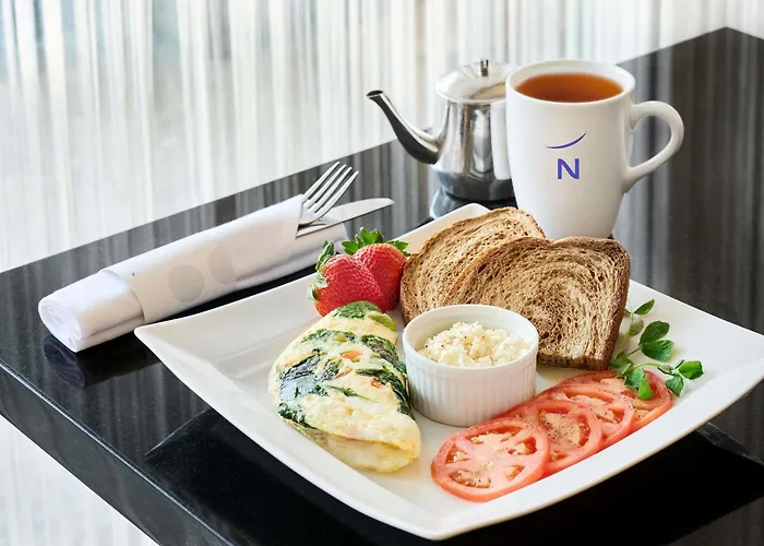 Cheap hotel: Novotel Toronto North York