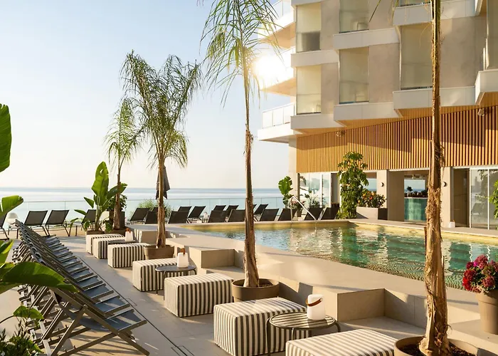 In Luxury hotels Innside By Melia Alicante Porta Maris