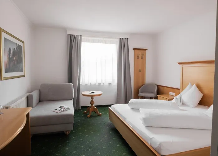 Martini Kaprun Inkluding Breakfast & Free Parking