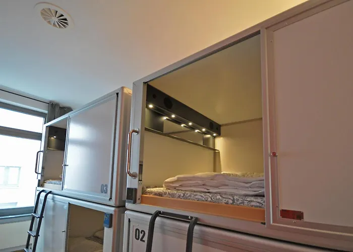 Motels Heart Of Gold & Capsules Berlin