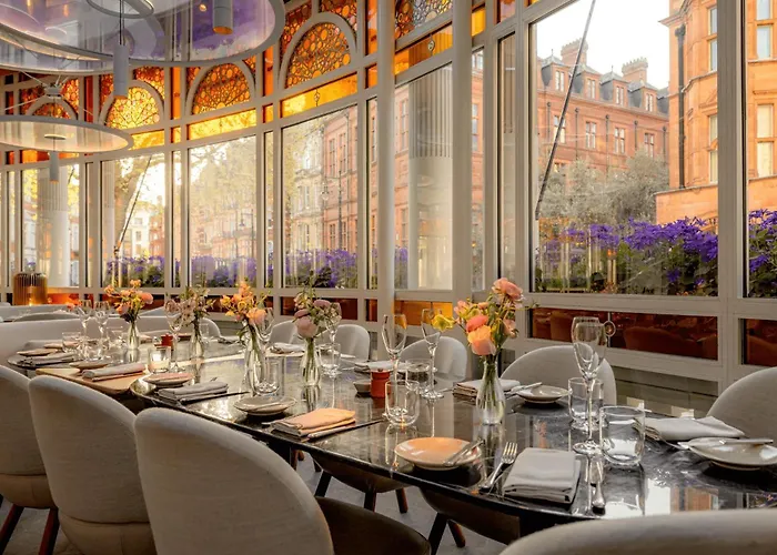 5 star hotels Connaught, Maybourne