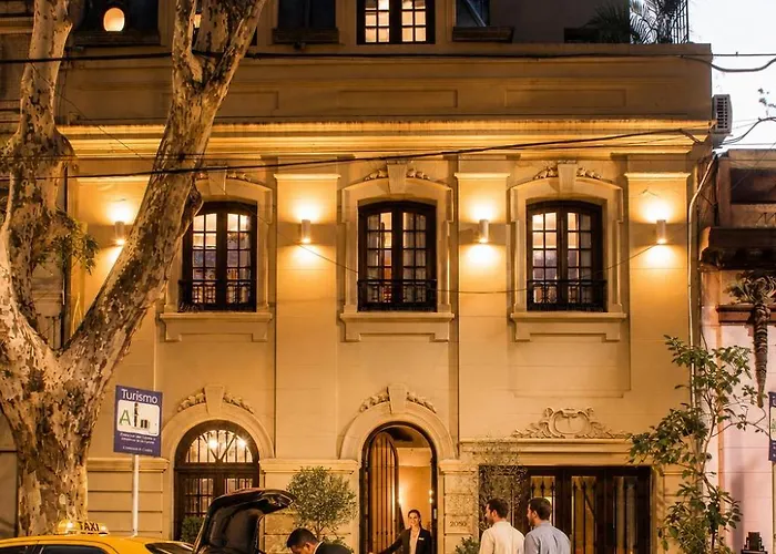  Miravida Soho &Wine Bar