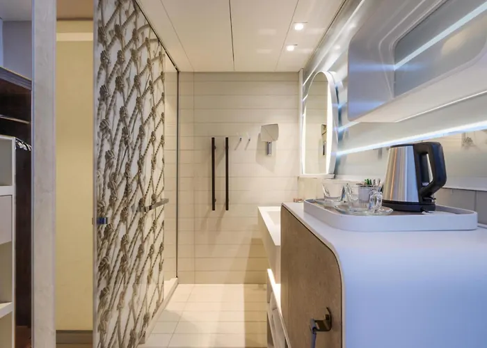 Port Tower By Isrotel Design