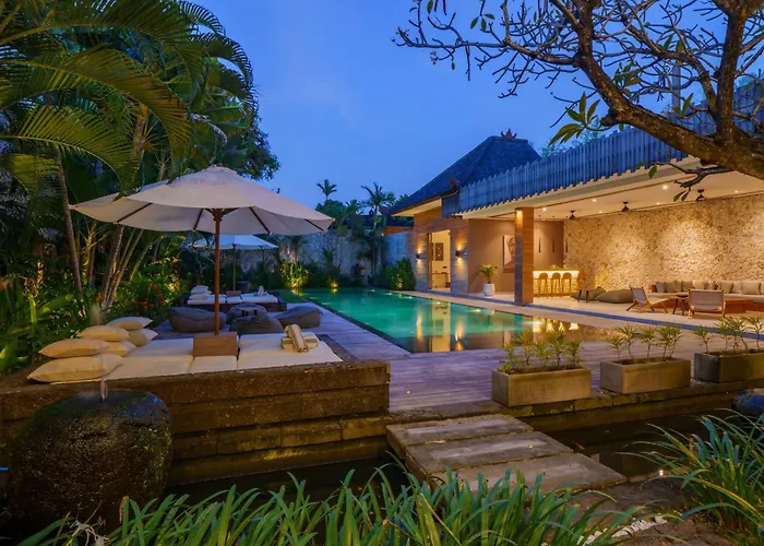 Eko Villa Seminyak - Tropical Villa, Walk To Beach