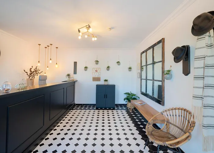 Apartments La Concha Boutique s - Adults Only