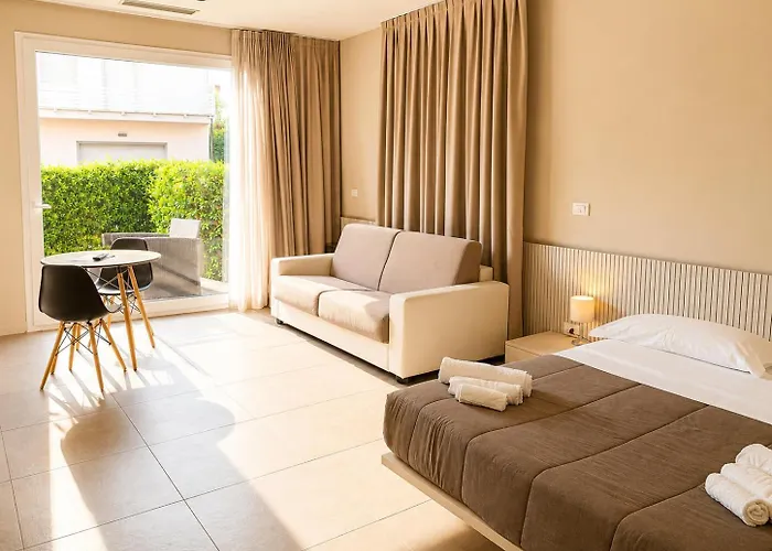 Amare Suite & Apartments
