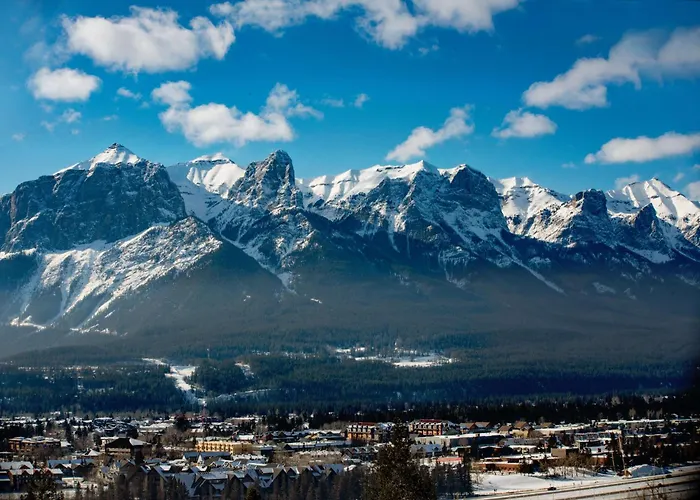 Coast Canmore Hotel & Conference Centre