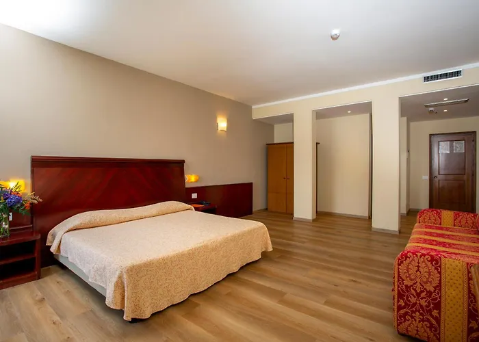  Europalace