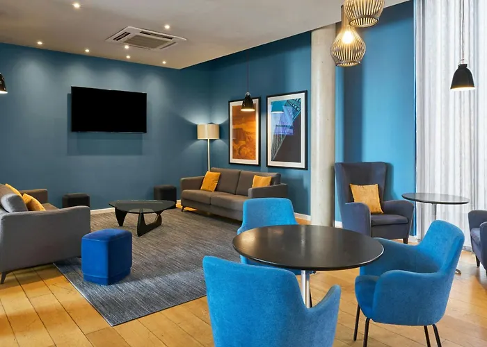 Beach Hotels Four Points Flex By Sheraton Cardiff