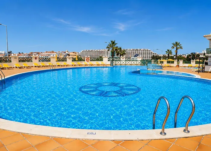 Hotels with pool Grand Muthu Forte Do Vale