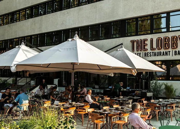 Family Friendly Hotels V Fizeaustraat