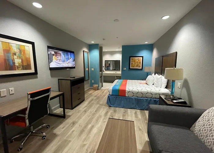Haven Inn & Suites Downtown .