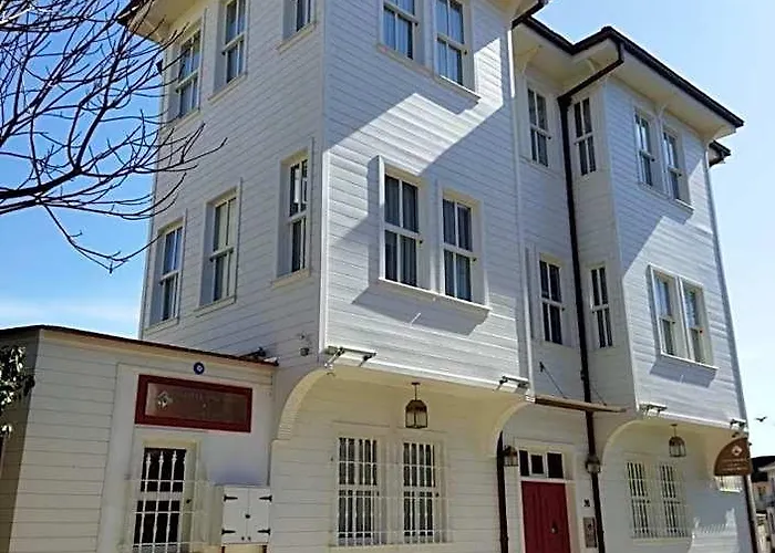 White Palace Old City Boutique
