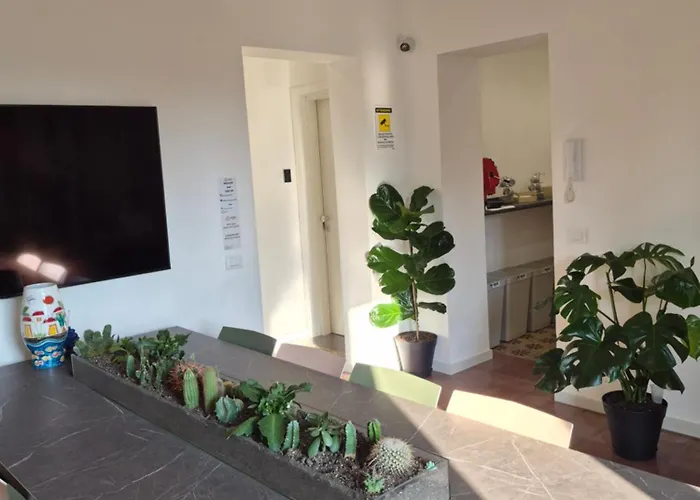Liotru Maisonne, Rooms With En-Suite Bathroom And Shared Bathroom