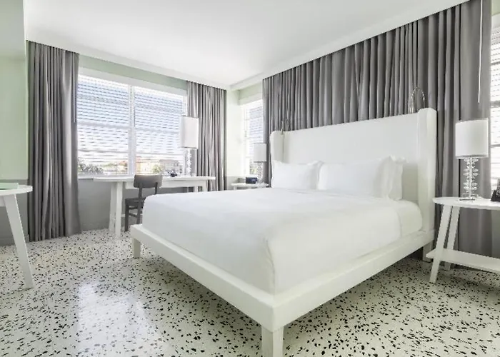 5 star hotels Como Metropolitan Miami Beach