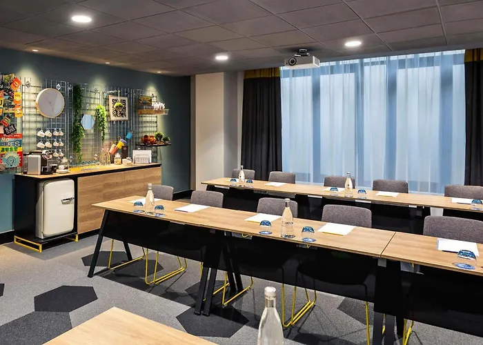  Novotel London Tower Bridge