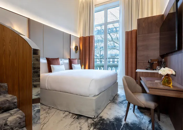 In Luxury hotels Intercontinental Paris Champs Elysees Etoile By Ihg