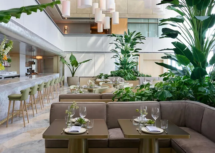 Hotels with tennis Aka Brickell